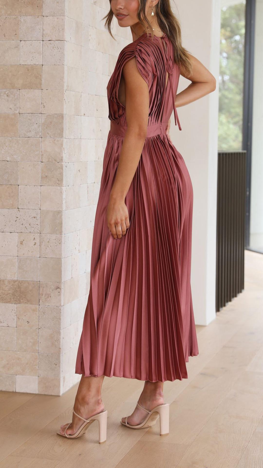 Alexis - Elegantní Záhybová Šaty