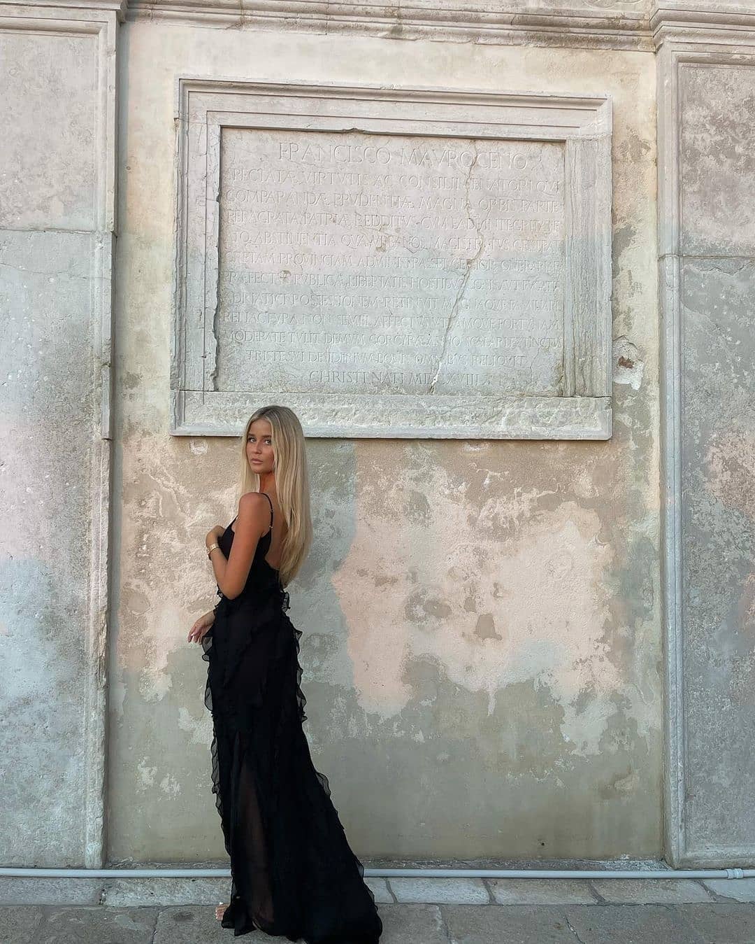 Zara - Šaty s volány